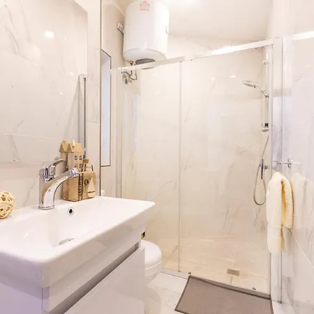 Ha2- Modern And Spacious 3 Bedroom *