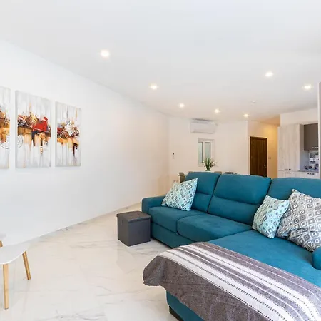 Ha2- Modern And Spacious 3 Bedroom *