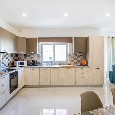 Ha2- Modern And Spacious 3 Bedroom Appartement *