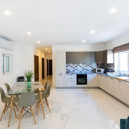 Ha2- Modern And Spacious 3 Bedroom